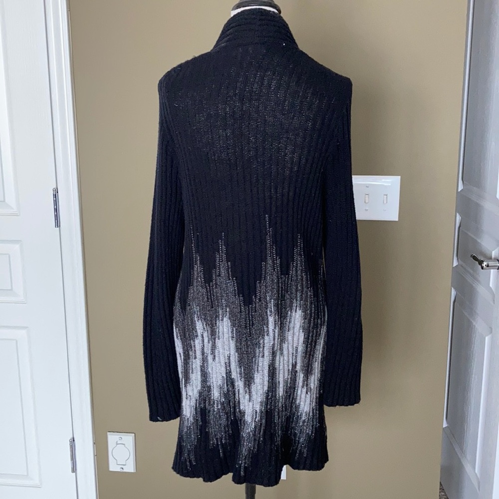 Sweater - Picture 2 of 3